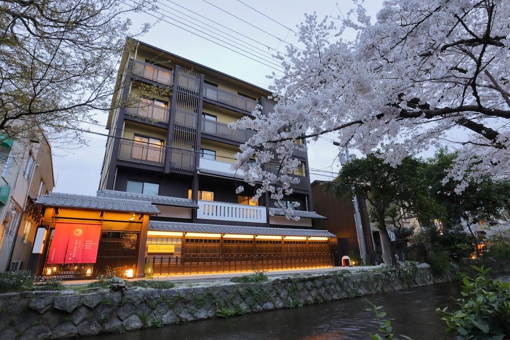 Takasegawa Bettei 3*